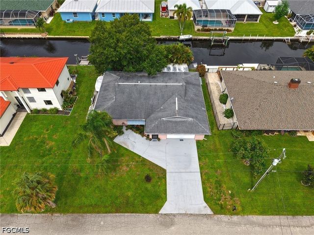 7228 Reymoor DR, North Fort Myers, FL 33917