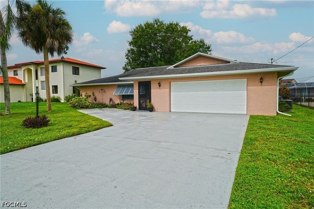 7228 Reymoor DR, North Fort Myers, FL 33917