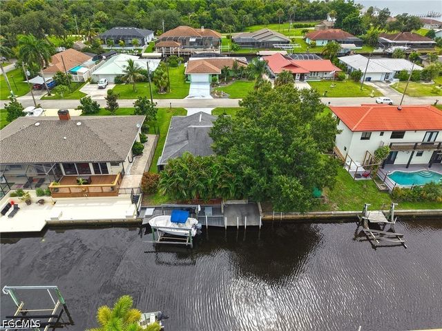 7228 Reymoor DR, North Fort Myers, FL 33917