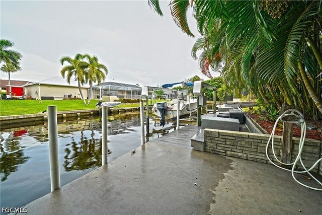 7228 Reymoor DR, North Fort Myers, FL 33917