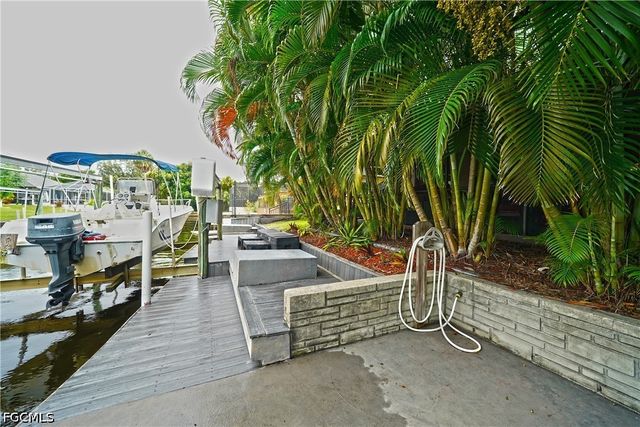 7228 Reymoor DR, North Fort Myers, FL 33917