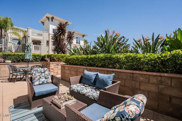 1512 Seabridge Lane, Oxnard, CA 93035