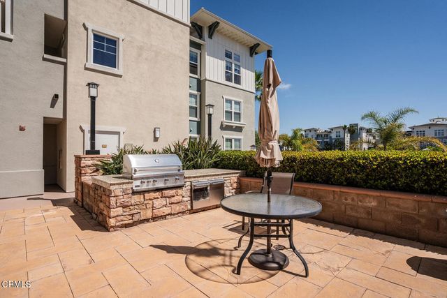 1512 Seabridge Lane, Oxnard, CA 93035