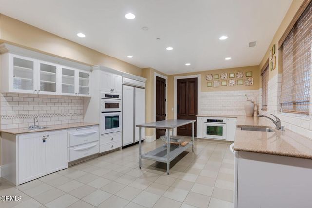 1512 Seabridge Lane, Oxnard, CA 93035