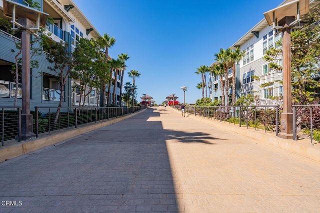 1512 Seabridge Lane, Oxnard, CA 93035