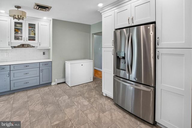 37 N VALLEY AVE, Vineland, NJ 08360
