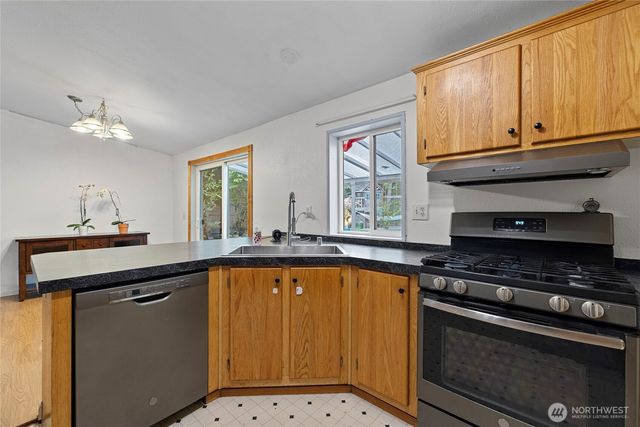 159 E Crescent Harbor Road, Oak Harbor, WA 98277