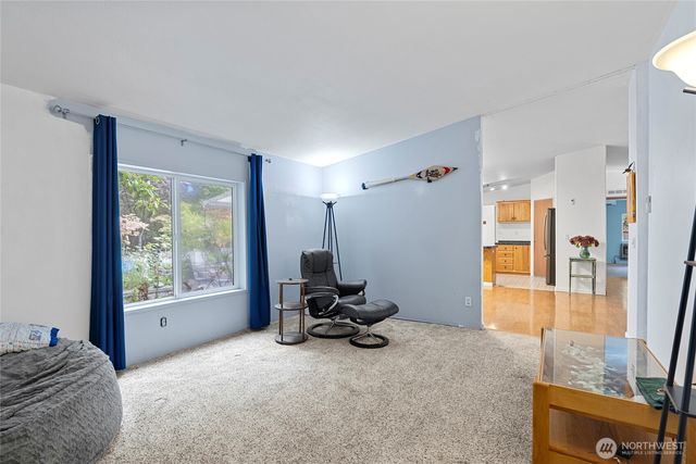 159 E Crescent Harbor Road, Oak Harbor, WA 98277