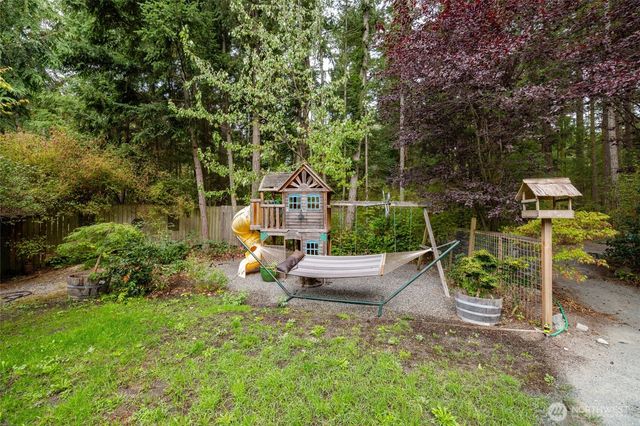 159 E Crescent Harbor Road, Oak Harbor, WA 98277