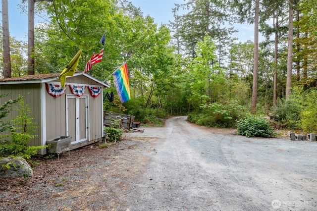 159 E Crescent Harbor Road, Oak Harbor, WA 98277