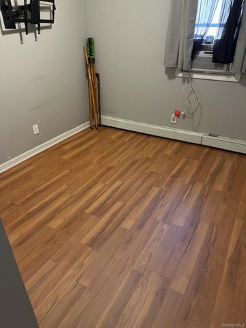 71 Crescent Street, Yaphank, NY 11980