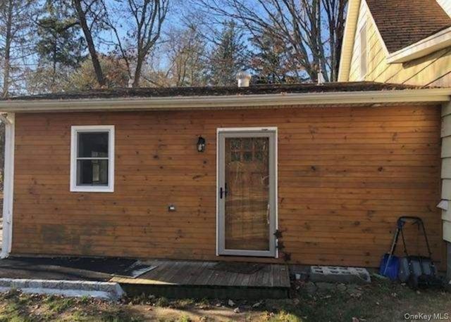 71 Crescent Street, Yaphank, NY 11980