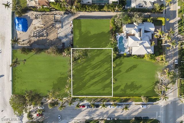 45 5TH AVE S, Naples, FL 34102