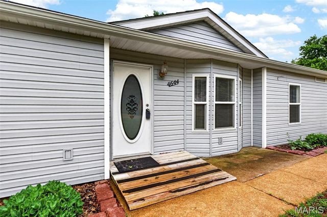 4644 White Ash Drive, High Ridge, MO 63049