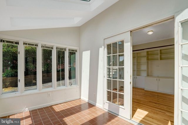 203 W GLENDALE AVE, Alexandria, VA 22301