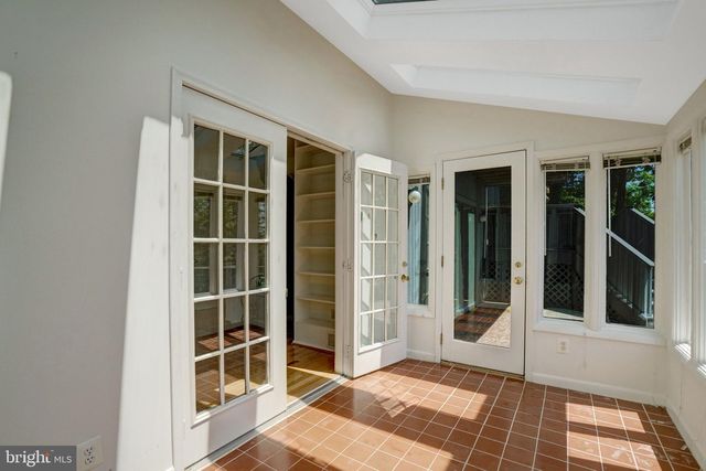 203 W GLENDALE AVE, Alexandria, VA 22301