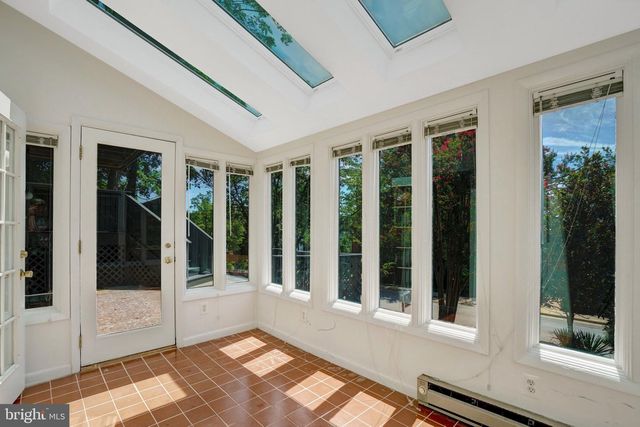 203 W GLENDALE AVE, Alexandria, VA 22301