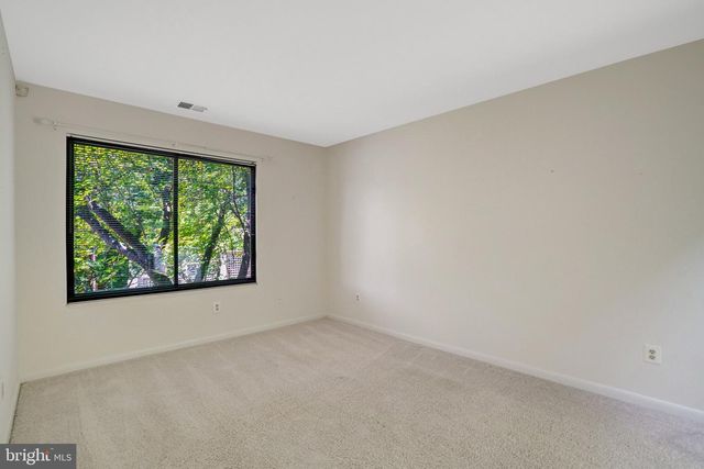 203 W GLENDALE AVE, Alexandria, VA 22301