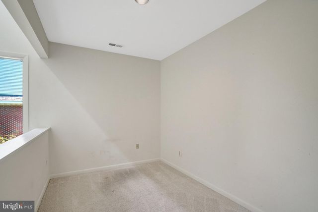 203 W GLENDALE AVE, Alexandria, VA 22301