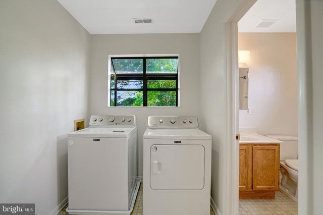 203 W GLENDALE AVE, Alexandria, VA 22301