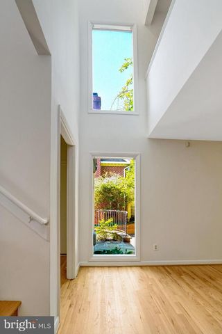 203 W GLENDALE AVE, Alexandria, VA 22301