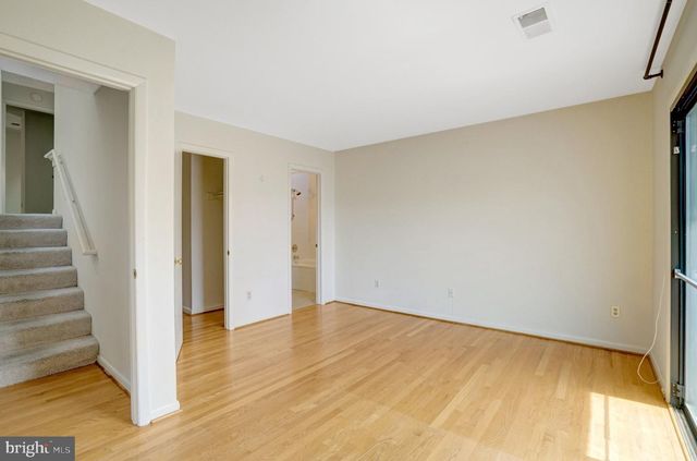 203 W GLENDALE AVE, Alexandria, VA 22301