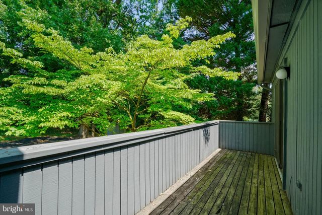 203 W GLENDALE AVE, Alexandria, VA 22301