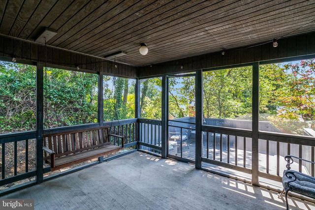 203 W GLENDALE AVE, Alexandria, VA 22301