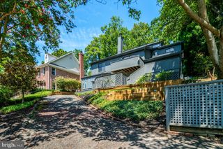 203 W GLENDALE AVE, Alexandria, VA 22301