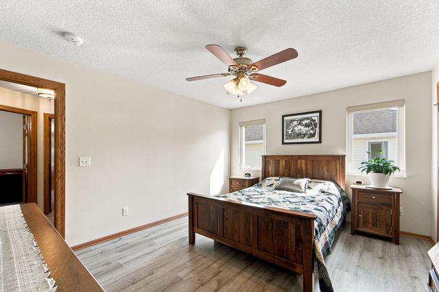 5610 NW 52nd Street, Johnston, IA 50131