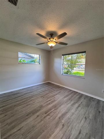 2715 N DELLWOOD DRIVE, Eustis, FL 32726