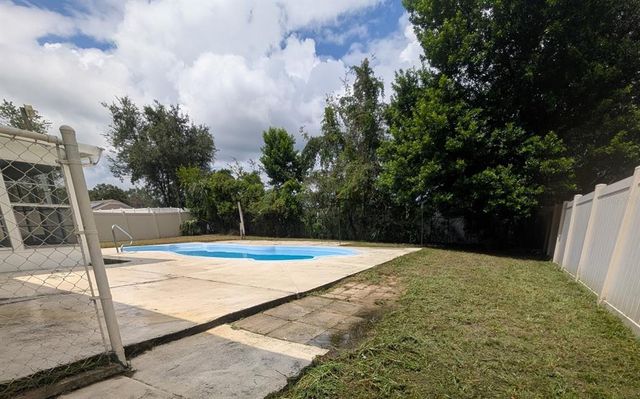 2715 N DELLWOOD DRIVE, Eustis, FL 32726