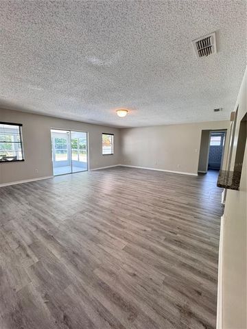 2715 N DELLWOOD DRIVE, Eustis, FL 32726