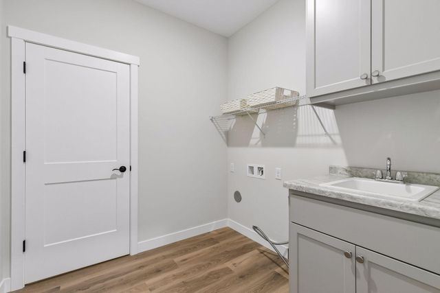 1479 Kenai Place, River Falls, WI 54022