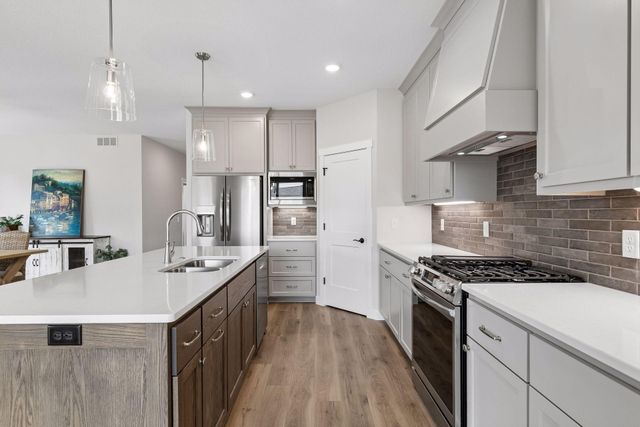 1479 Kenai Place, River Falls, WI 54022