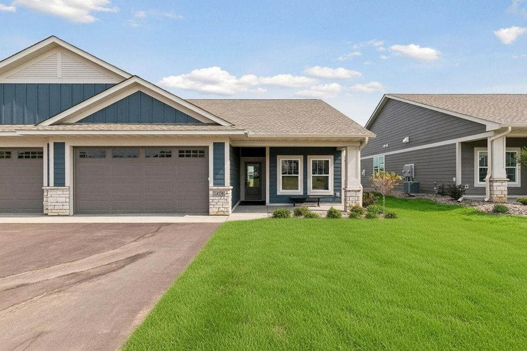 1479 Kenai Place, River Falls, WI 54022