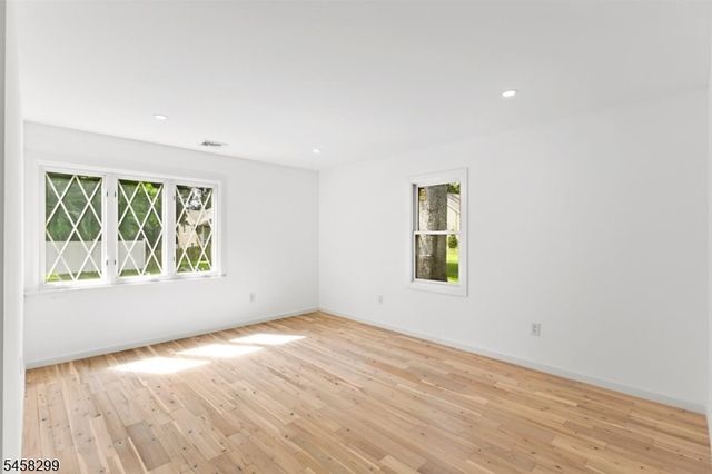 137 Myrtle Ave, Allendale Boro, NJ 07401