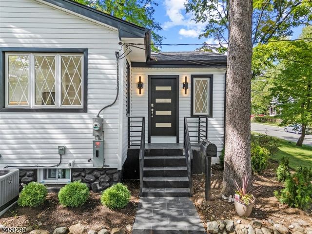 137 Myrtle Ave, Allendale Boro, NJ 07401
