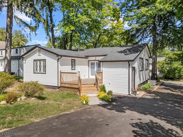 137 Myrtle Ave, Allendale Boro, NJ 07401