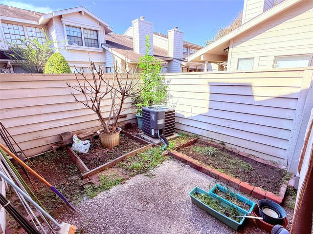 13479 Garden Grove, Houston, TX 77082