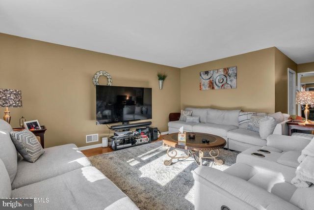 1761 TODD RD, Toms River, NJ 08755