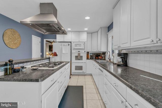 1761 TODD RD, Toms River, NJ 08755