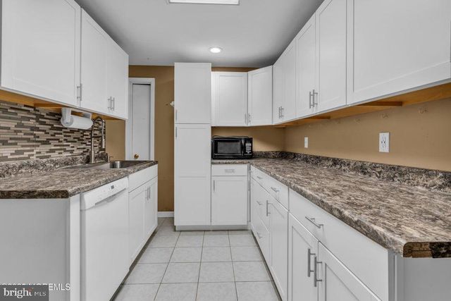 1761 TODD RD, Toms River, NJ 08755