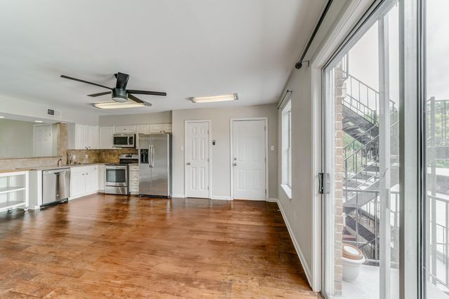 382 N Post Oak Lane 382, Houston, TX 77024