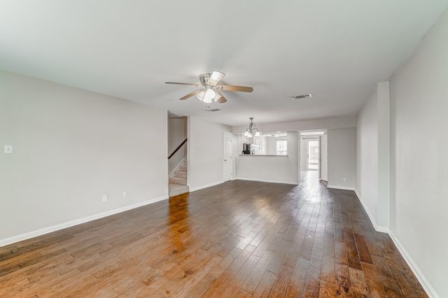 382 N Post Oak Lane 382, Houston, TX 77024