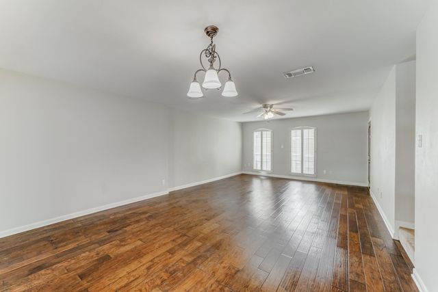 382 N Post Oak Lane 382, Houston, TX 77024