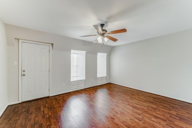 382 N Post Oak Lane 382, Houston, TX 77024