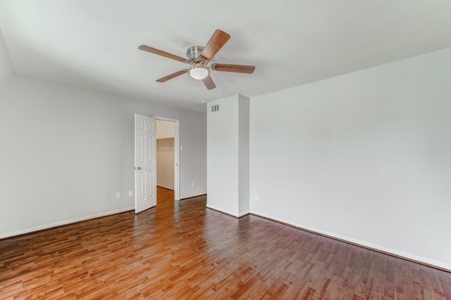 382 N Post Oak Lane 382, Houston, TX 77024