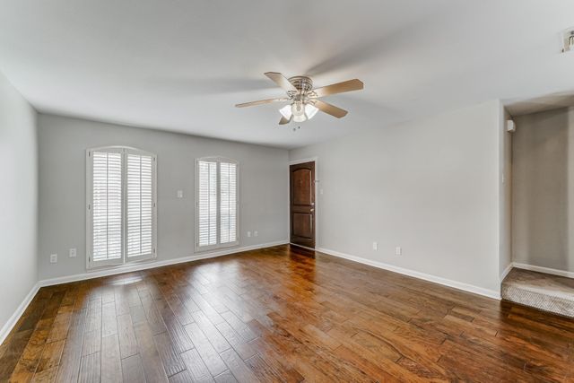 382 N Post Oak Lane 382, Houston, TX 77024