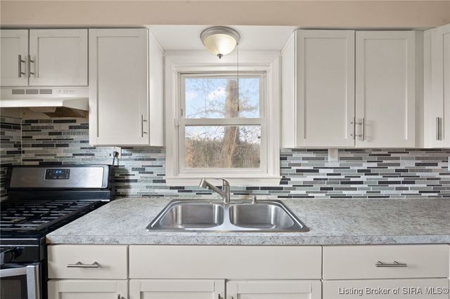 2109 Wood Avenue, New Albany, IN 47150